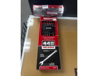 Distribution Business Equipment Liquidation (ON... - Lot 127