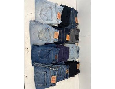 Entire Vintage Clothing Store Liquidation (ON11... - Lot 360