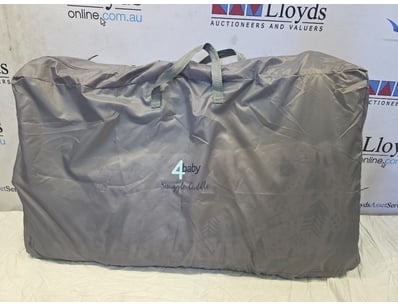 UNRESERVED Airport - Lost Property (A980) - Lot 406