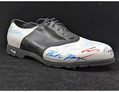 SIGNED GOLF SHOE WITH VARIOUS PLAYER SIGNATURES
...