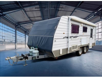 <b>2009 Dual Axle Caravan - White - 1 Door - Compa...