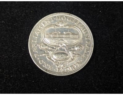 1927 AUSTRALIAN 8 PEARL PARLIAMENT HOUSE FLORIN
...