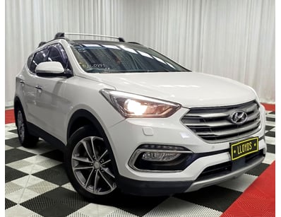 <b>2016 Hyundai Santa Fe DM Highlander - White - 5...