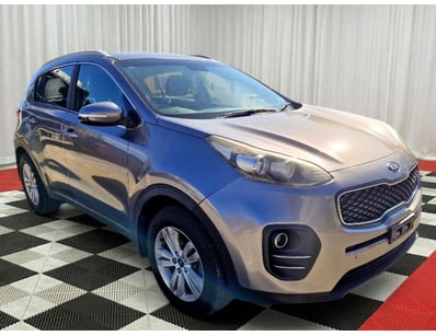 <b>2015 Kia Sportage SL - Silver - 125,971km - 1.6...