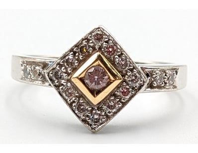 18CT WHITE GOLD NATURAL ARGYLE PINK DIAMOND RING

...