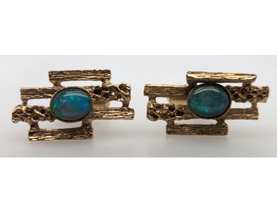 FAUX GOLD CUFF LINKS WITH OPAL TRIPLET


997491...