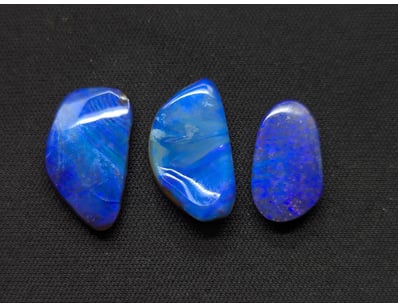 9.46 TCW FREEFROM SOLID BOULDER OPALS

Three Sto...