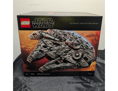 **UNRESERVED** LIFETIME COLLECTION OF LEGO PART... - Lot 330