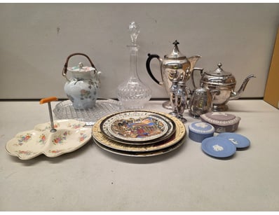 Antiques, Vintage & Interior Treasures (A1005) - Lot 867
