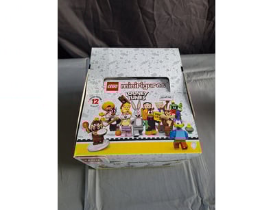 **UNRESERVED** LIFETIME COLLECTION OF LEGO PART... - Lot 222