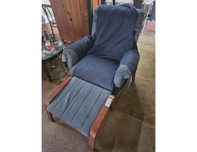 Sofa & Foot Rest, SOLD AS LOT

Onsite

Location:...