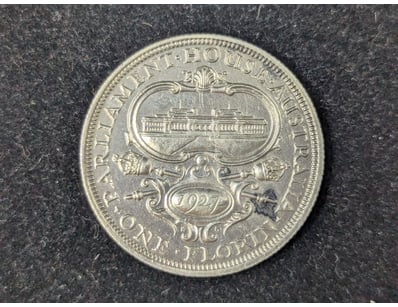 1927 AUSTRALIAN 8 PEARL PARLIAMENT HOUSE FLORIN
...