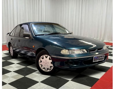 <b>1994 Holden Commodore Sedan - Green - 148,946km...