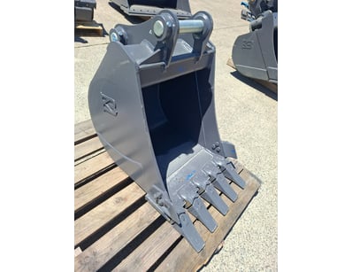 MOSTLY UNRESERVED Machinery & Attachments (ON4400) - Lot 14