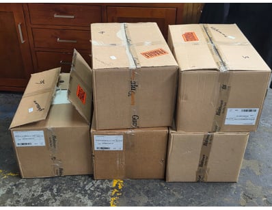 Homewares,  5 boxes including assorted glassware, ...