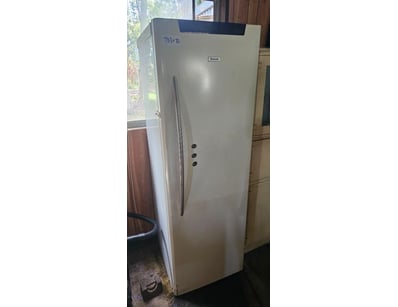 Single-Door Fridge, Hisense, White

Note: Contents...