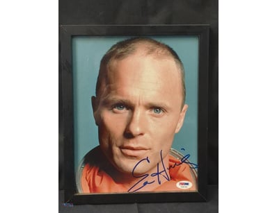 AUTOGRAPHED PHOTOGRAPH OF ED HARRIS.

Item Size: H...