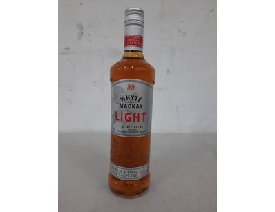 Whyte & Mackay light spirit drink, a mixture of sc...