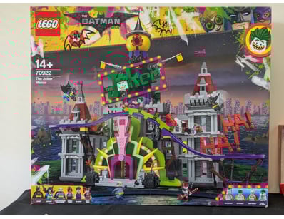 **UNRESERVED** LIFETIME COLLECTION OF LEGO PART... - Lot 644