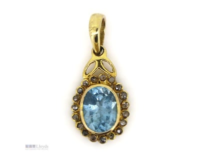 9K YELLOW GOLD AND AQUAMARINE, ANTIQUE INSPIRED PE...