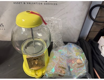 DESK GUMBALL MACHINE WITH CLEAR CAPSULES

Dimens...