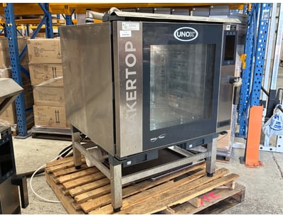 UNOX Bakertop XEBC-06EU-EPRM Convection Oven. Ital...