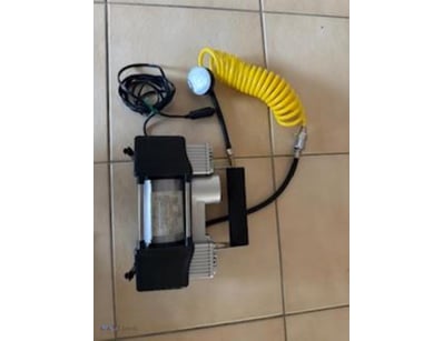 Air Compressor with 2 cylinders, 12V, 150 psi