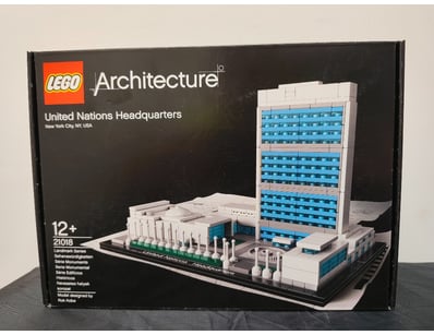 **UNRESERVED** COOKIE'S LIFETIME COLLECTION OF ... - Lot 505