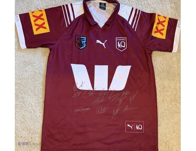 QLD STATE OF ORIGIN SIGNED 2025 SQUAD JERSEY

A Qu...