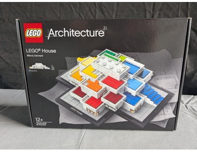 **UNRESERVED** LIFETIME COLLECTION OF LEGO PART... - Lot 173