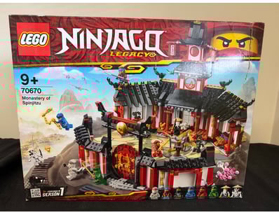 **UNRESERVED** LIFETIME COLLECTION OF LEGO PART... - Lot 596