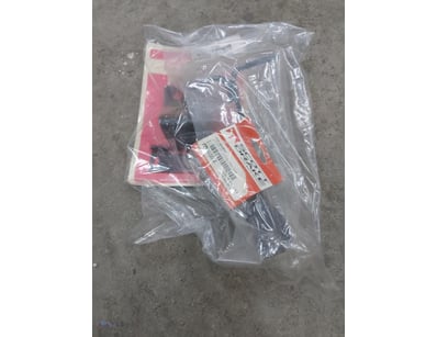 <p><strong>Trap Door Rod, Hinge, and Rubbers</stro...