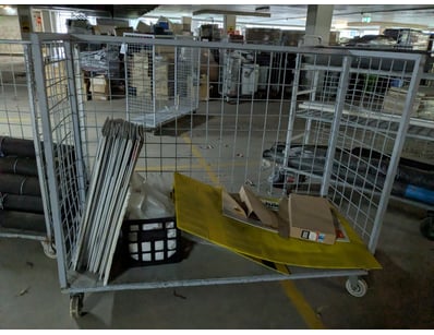Industrial mobile storage cage with yellow powder-...