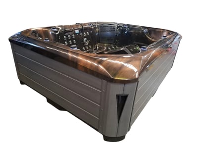 Spas & Accessories - Brisbane & Melbourne - Lot 41