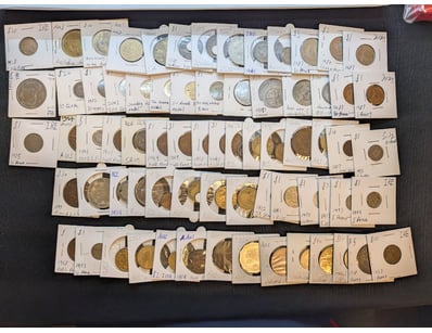 COLLECTION OF AUSTRALIAN CURRENCY - MULTIPLE DENOM...