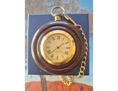 Affordable Watch Market (A997) - Lot 584