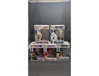 DISNEY FUNKO POP VINYL FIGURE COLLECTION - 5 BOXED...