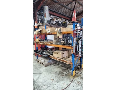 MOSTLY UNRESERVED 4x4 WORKSHOP BUSINESS CLOSURE... - Lot 259