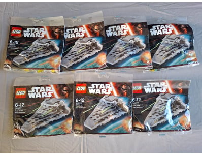 **UNRESERVED** LIFETIME COLLECTION OF LEGO PART... - Lot 382