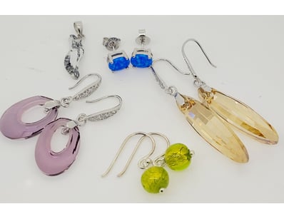 Thrift Shop (A978) - Lot 2283