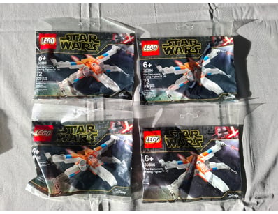 **UNRESERVED** LIFETIME COLLECTION OF LEGO PART... - Lot 374