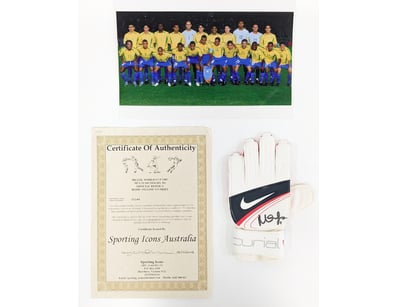 AUSTRALIAN SOCEROOS MARK SCHWARZER SIGNED NIKE MER...