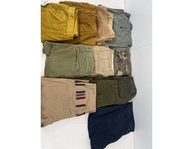 Entire Vintage Clothing Store Liquidation (ON11... - Lot 392