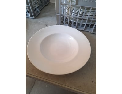 Bowls, white finish, diameter 30.5cm.

SOLD AS LOT...