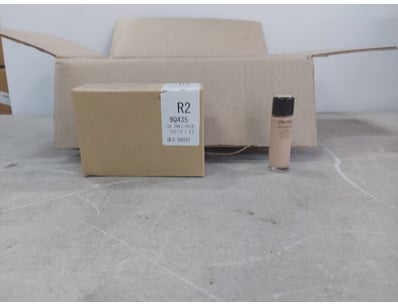 Shiseido, Synchro Skin Lasting Liquid Foundation, ...