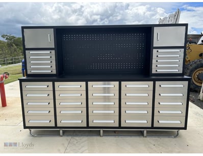 Unused 35 Drawer Stainless Steel Tool Cabinet / Wo...