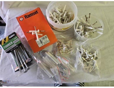 Nylon Anchor Muschroom Head, Different Sizes And G...
