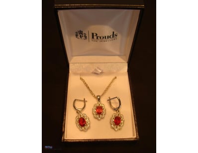 STERLING SILVER 925 JEWELLERY SET INCLUDES CHAIN, ...