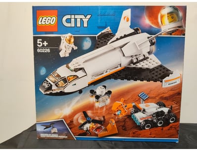 **UNRESERVED** COOKIE'S LIFETIME COLLECTION OF ... - Lot 524