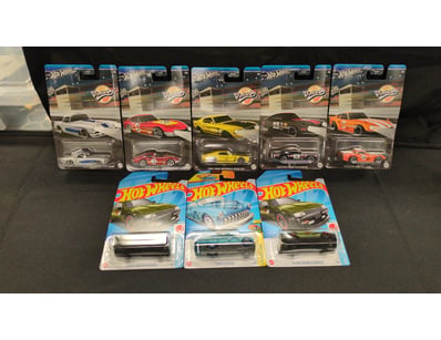8X ASSORTED HOT WHEELS CARS INCLUDING COMPLETE VIN...